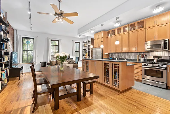 Sold by Compass | media 1