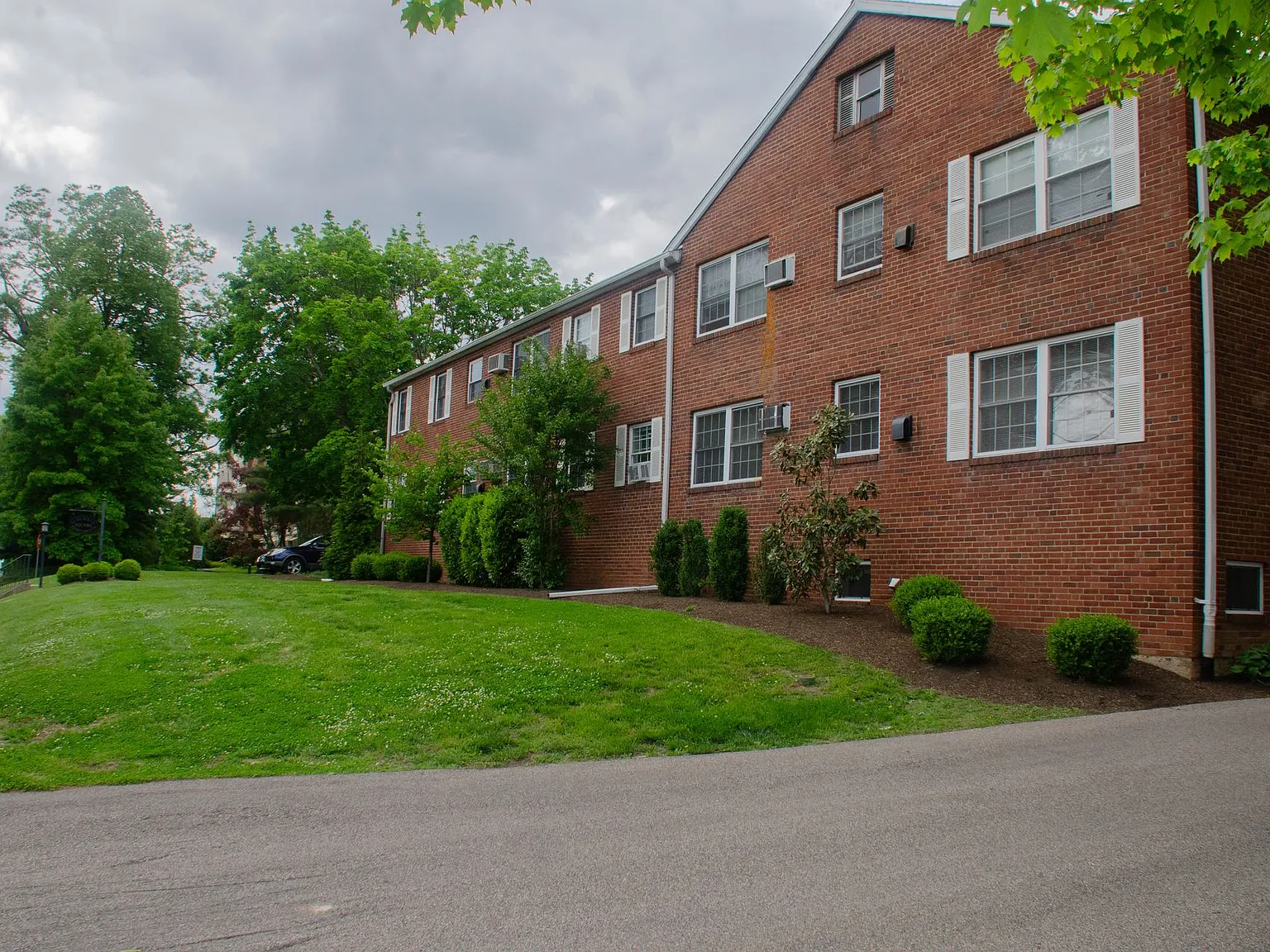 Suburban Square Apartments — Photo 1