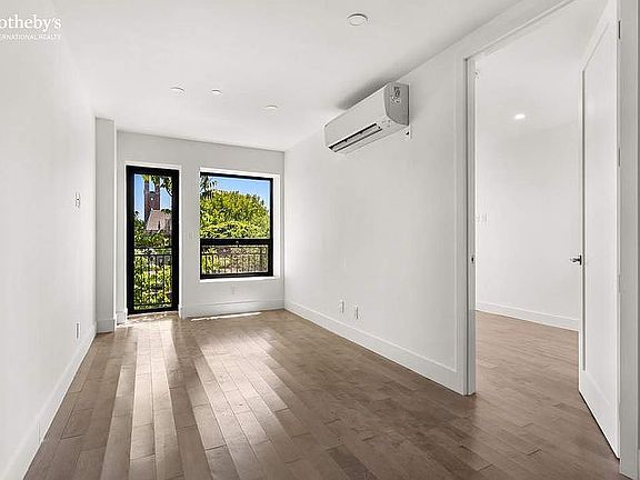 3rd image of 2113 5th Ave #3R