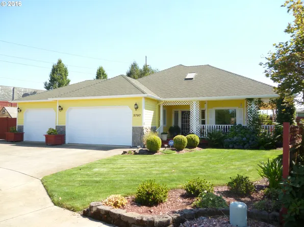 3797 Berkshire St, Eugene, OR 97401