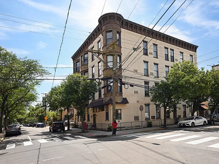 193 Ogden Ave #2D — Photo 13