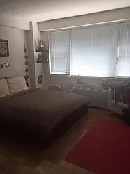 Rented by R New York