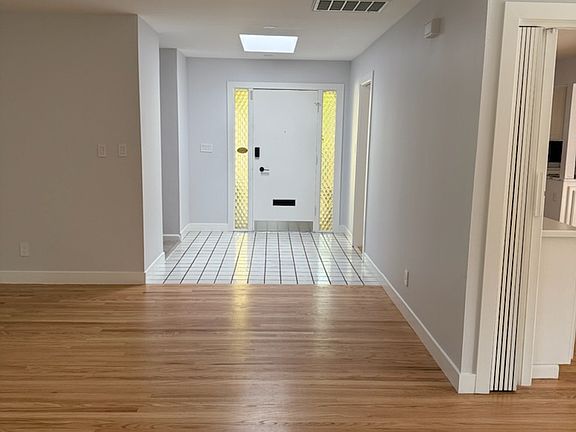 3rd image of 1911 Shulman Ave