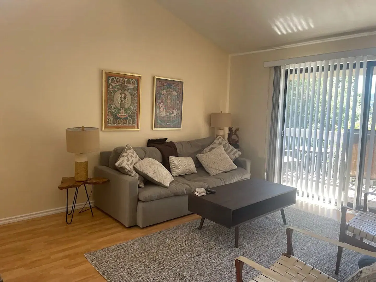 Luxurious Executive Rental with Stunning Views — Photo 1