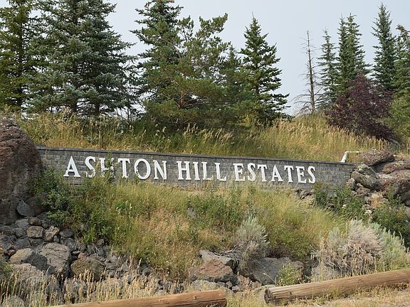 3rd image of 1630 W Ashton Hill Loop