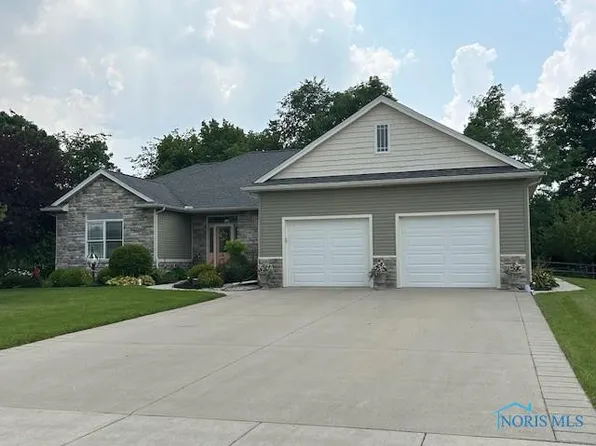 2281 Pheasant Dr, Northwood, OH 43619
