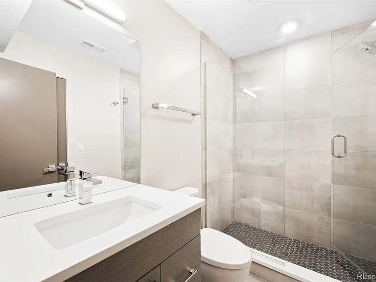 1331 Yates St — Photo 21