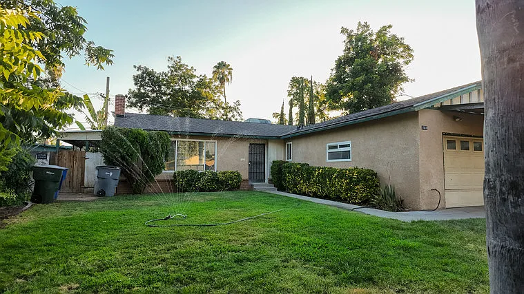 1818 S Whitney Ave — Photo 11