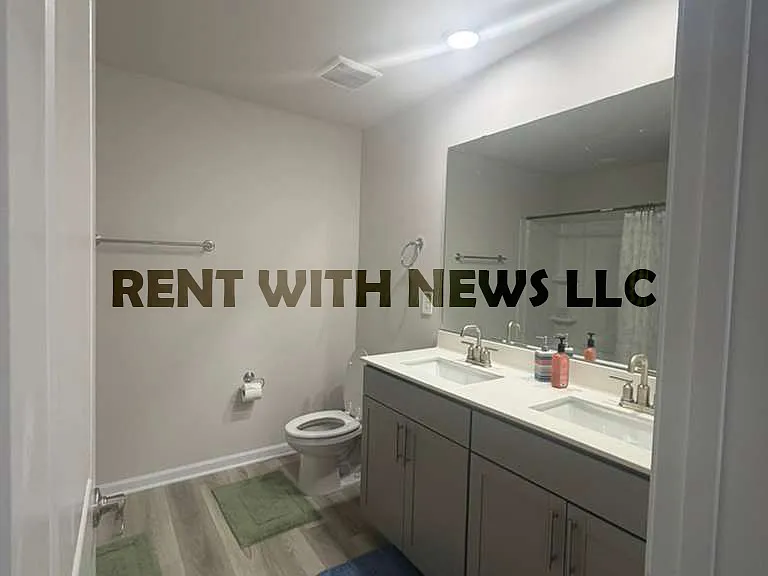713 Riguard Way — Photo 34