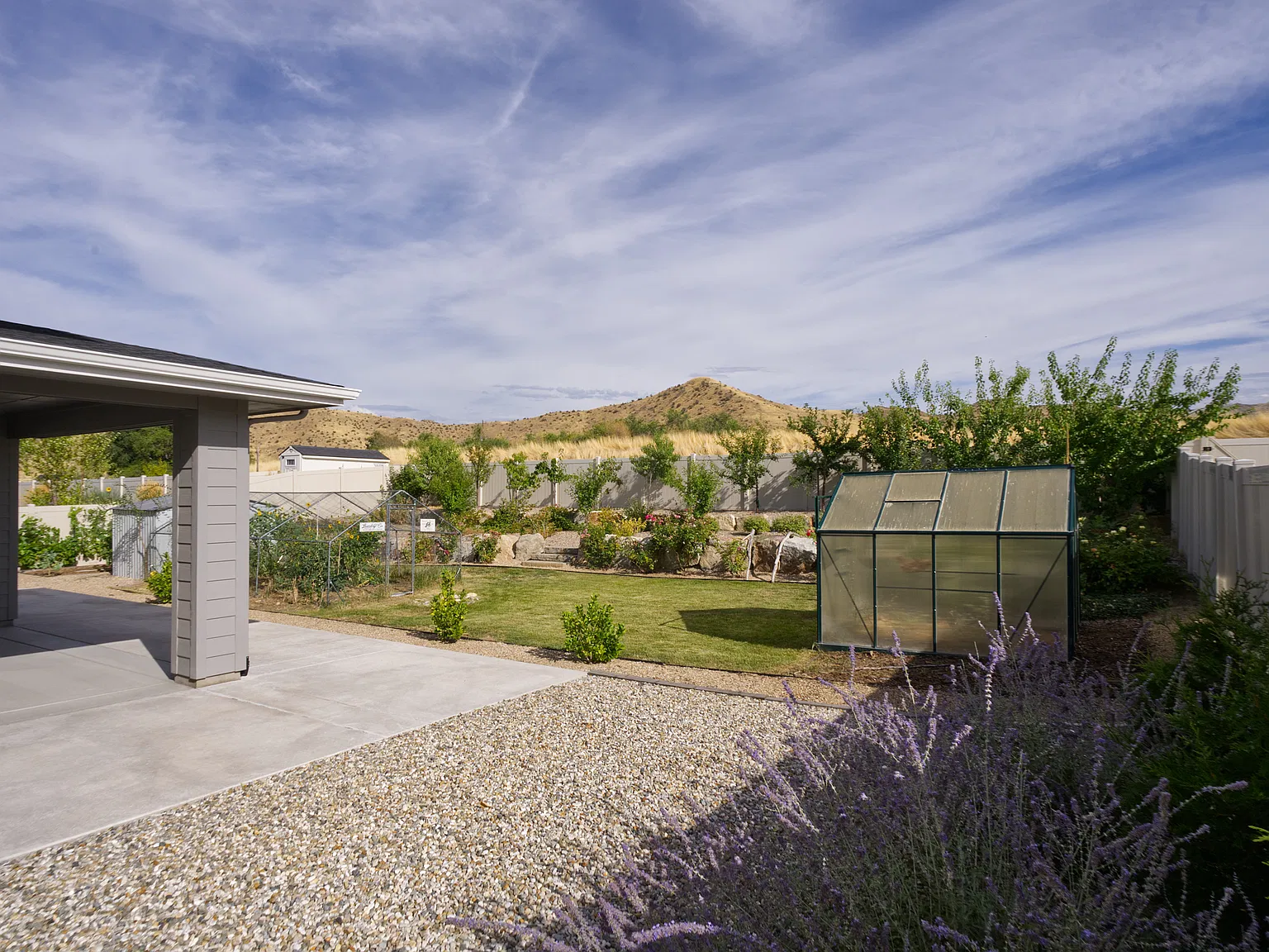 5 bed, 2696 sqft, $3,278 — Photo 4