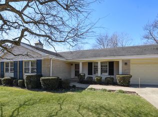 1120 Saranac Ln, Northbrook, IL