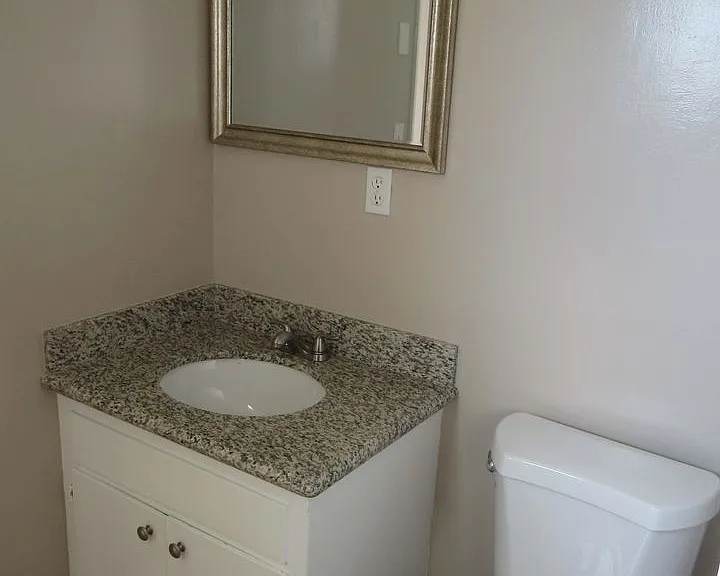 2623 Van Buren Pl — Photo 8
