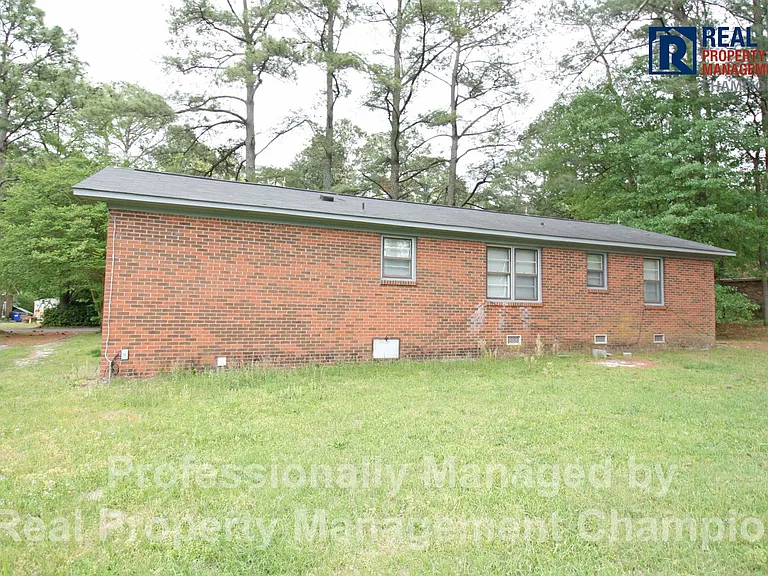 209 Sycamore St — Photo 25