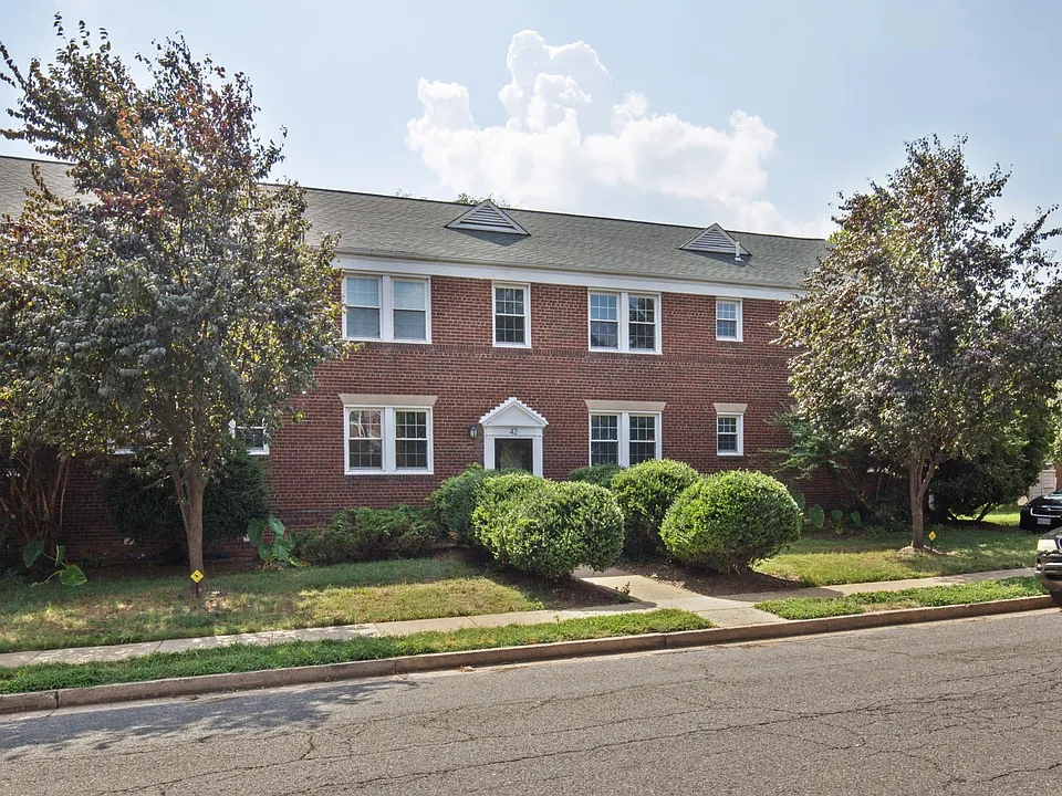 42 N Bedford St #6