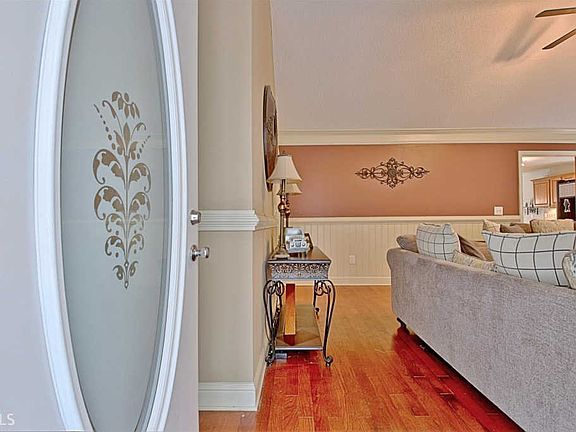 5th image of 82 Glazier Woods Dr