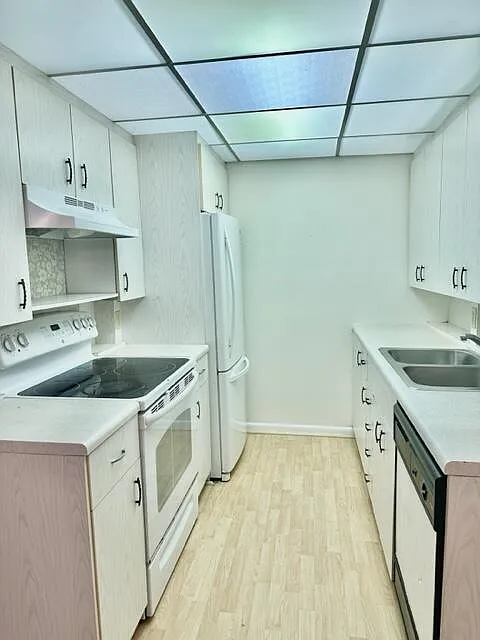 2 bed, 1.5 bath, $1,625 — Photo 2