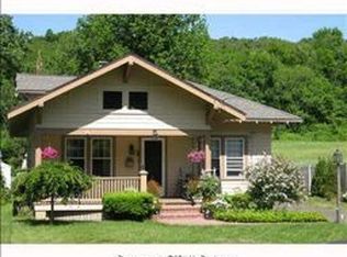 23 Edgewood Ave, Ansonia, CT 06401