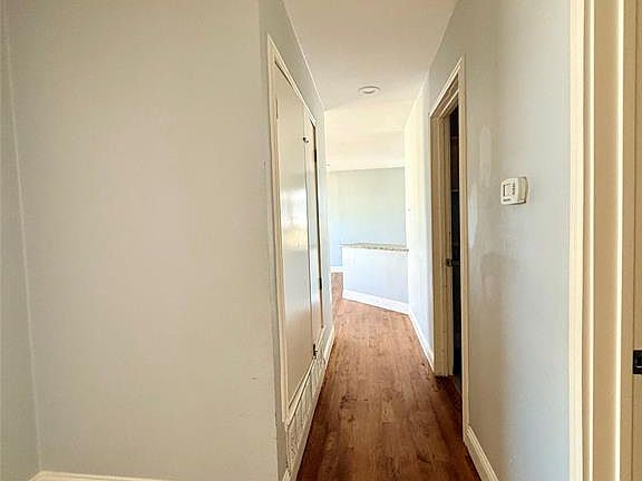 4th image of 3709 Pace St