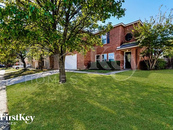 2nd image of 5240 Blue Cir