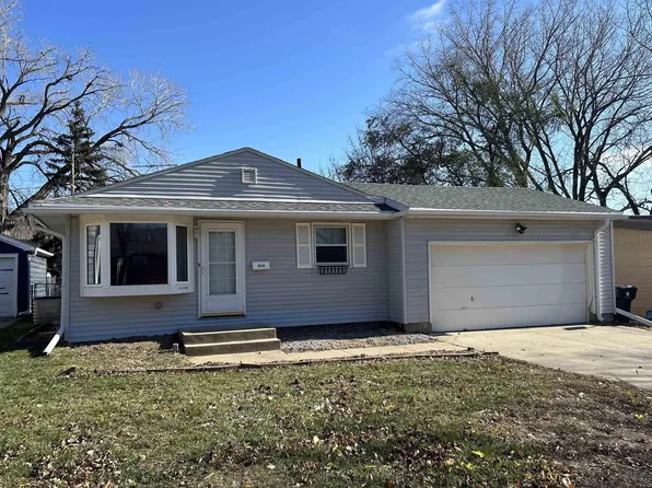 2918 S Glass St, Sioux City, IA 51106