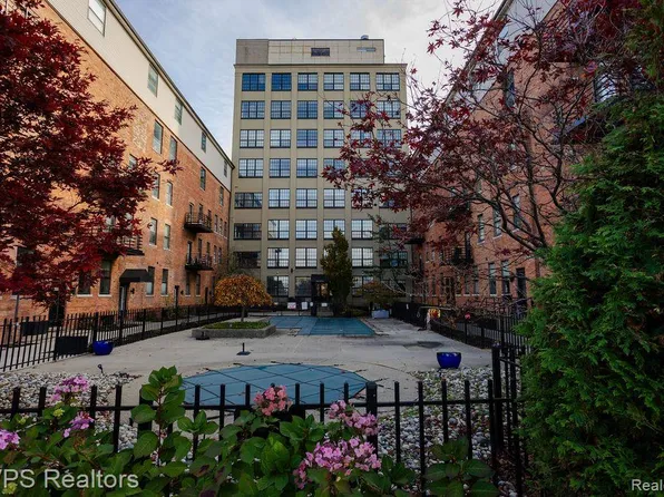 6533 E Jefferson Ave APT 137, Detroit, MI 48207