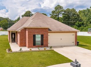 1125 Julia St, Gonzales, LA 70737