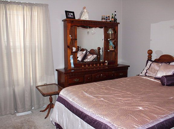 5th image of 610 Foxwood Dr