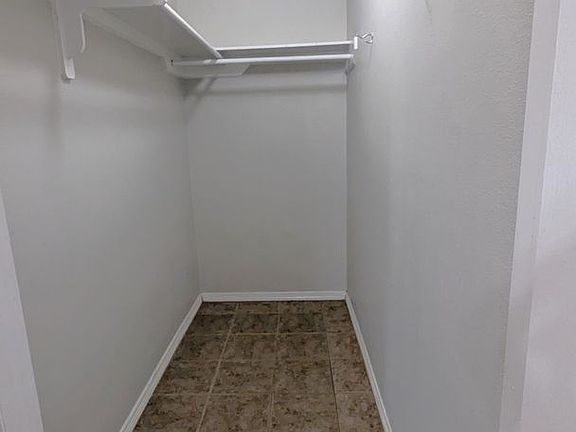 5th image of 701 Sonesta Ct APT 7