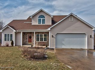 40 Emerald Dr #L-35, Throop, PA 18512