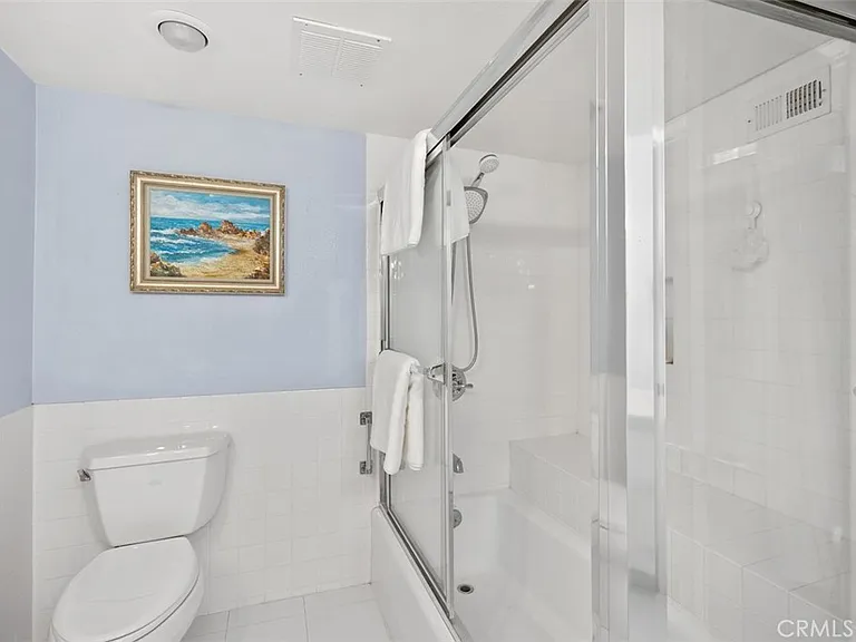 21702 Ocean Vista Dr #B — Photo 32