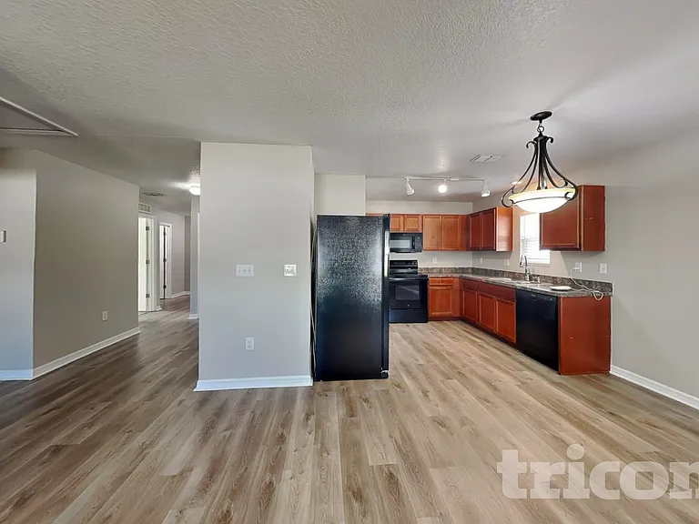 8397 Coral St — Photo 4