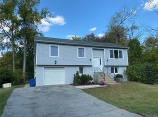 25 Center Hill Rd, Monroe, NY 10950