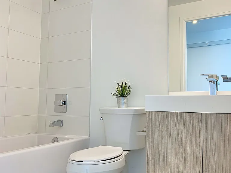 251 Jarvis St #809 — Photo 11