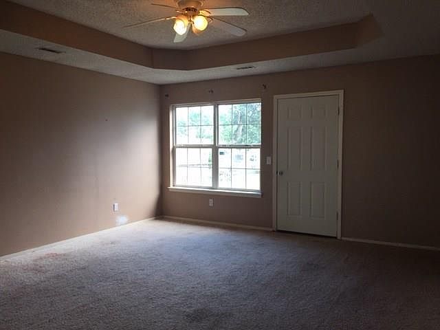 2nd image of 655 Marigold Ave