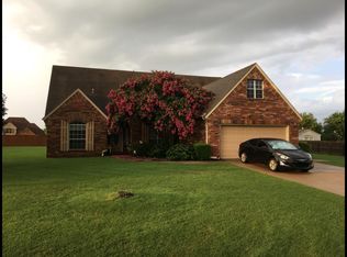 8204 E Misty Morning Pl, Claremore, OK 74019