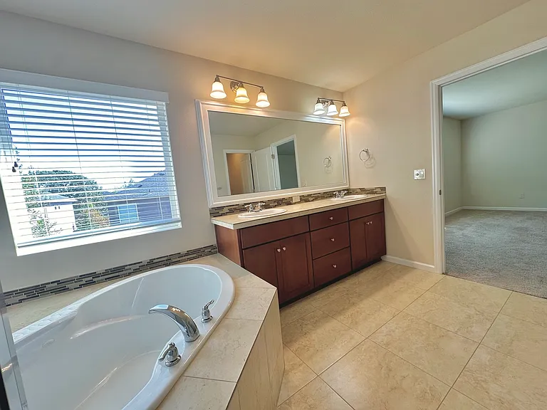 2671 Laura Vista Dr NW — Photo 24