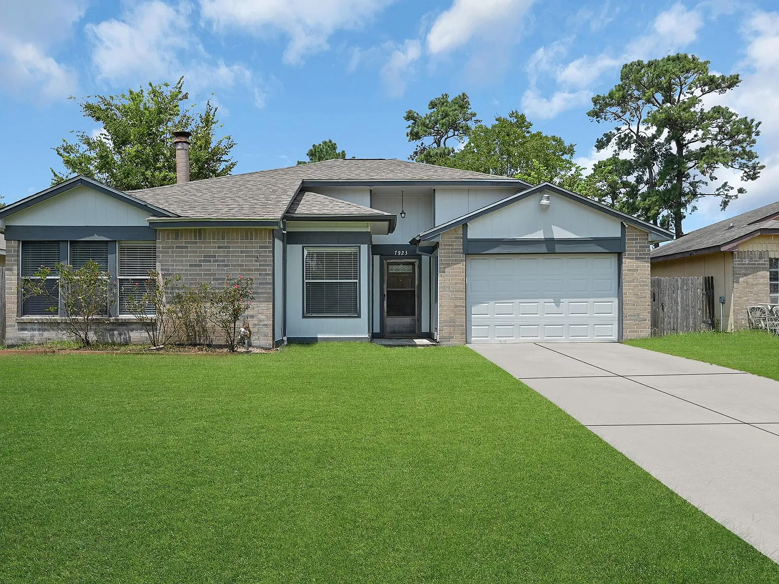 3 bed, 2.0 bath, 1050 sqft, $1,725 — Photo 1