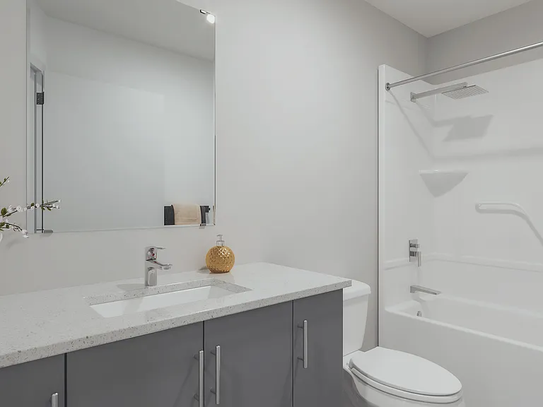 353 Gardner St — Photo 3