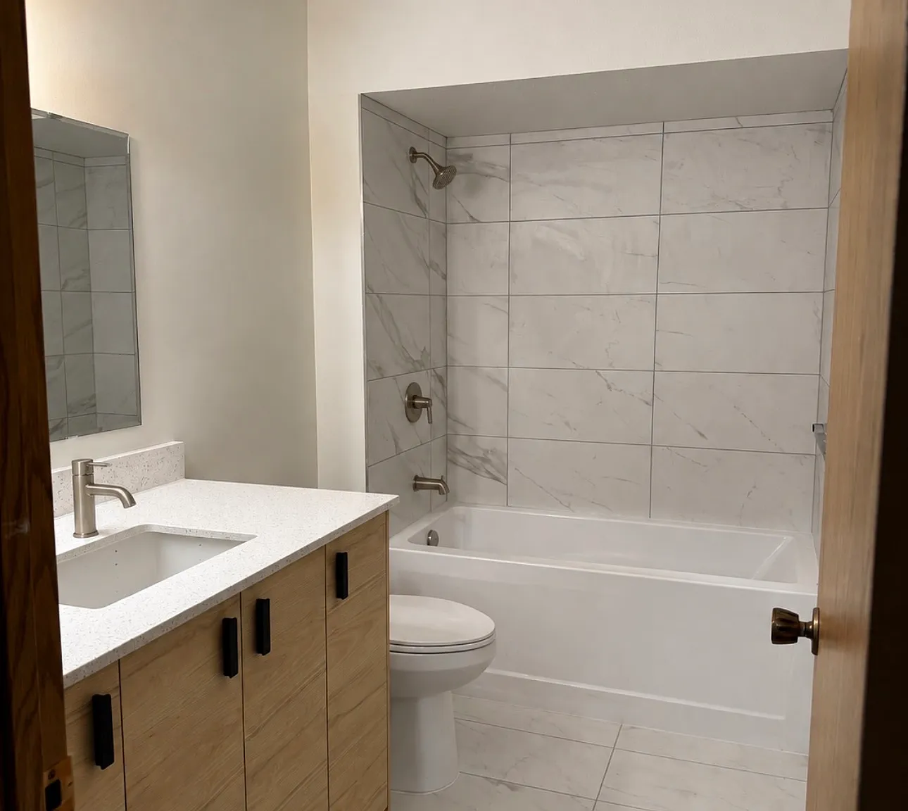 3 bed, 1500 sqft, $5,000 — Photo 4
