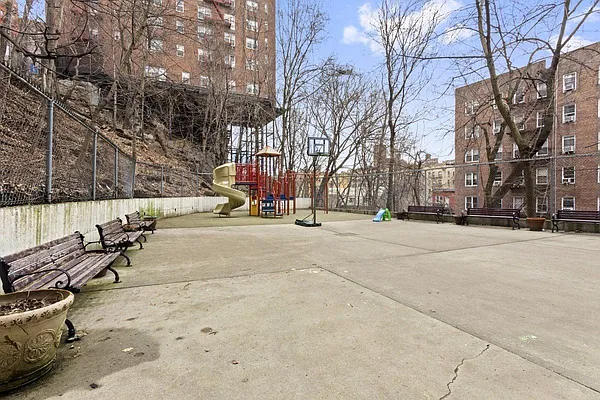 Sold by DML Realty | media 7