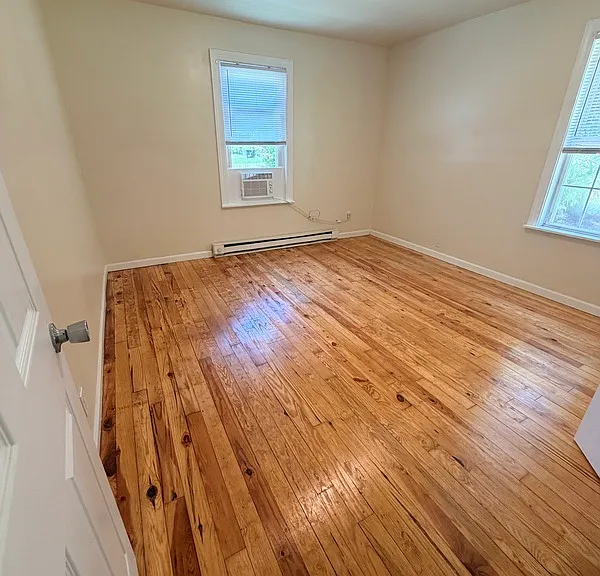 306 Saint Claire Ln — Photo 4