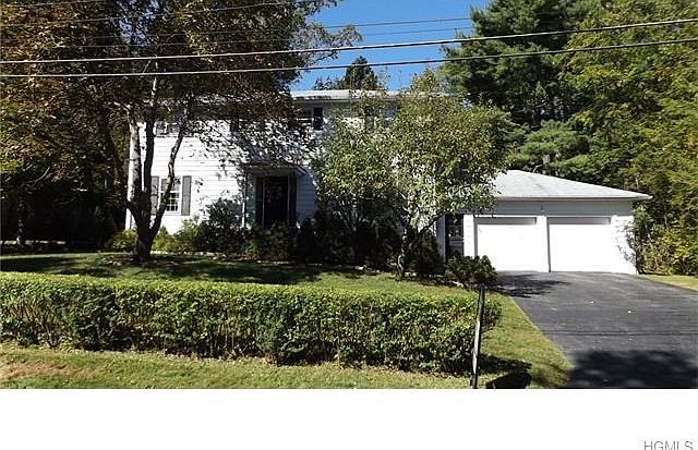 Front view of 9 Windsor