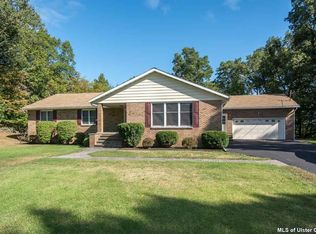 102 Hilltop Rd, Saugerties, NY 12477