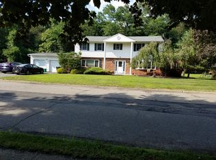 8 W Fessler Dr, Monsey, NY 10952