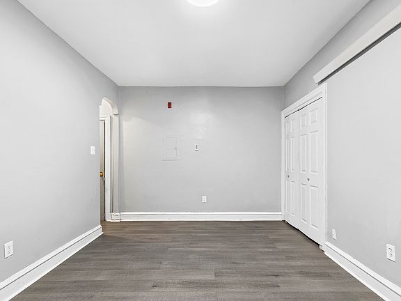 4th image of 2100 W Tioga St #3154463