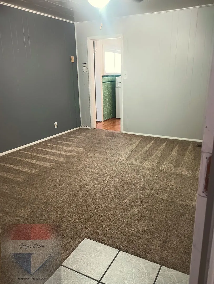 2 Bedroom Central Home For Rent — Photo 4