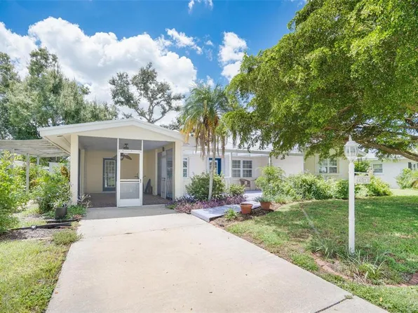 3040 New England St, Sarasota, FL 34231