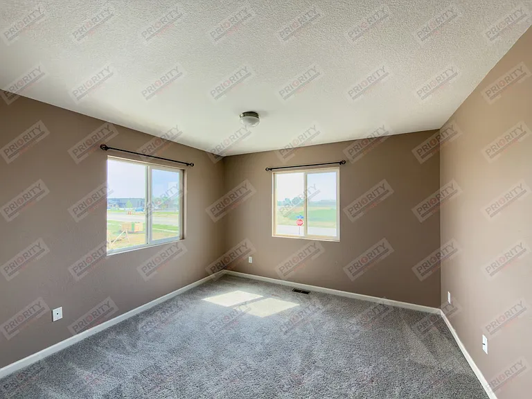 3301 Quacker Ave — Photo 12