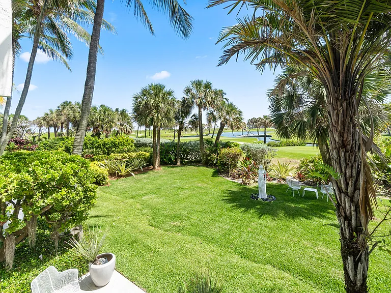 2335 S Ocean Blvd E #C-9 — Photo 42
