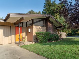 8829 Williamson Dr, Elk Grove, CA 95624